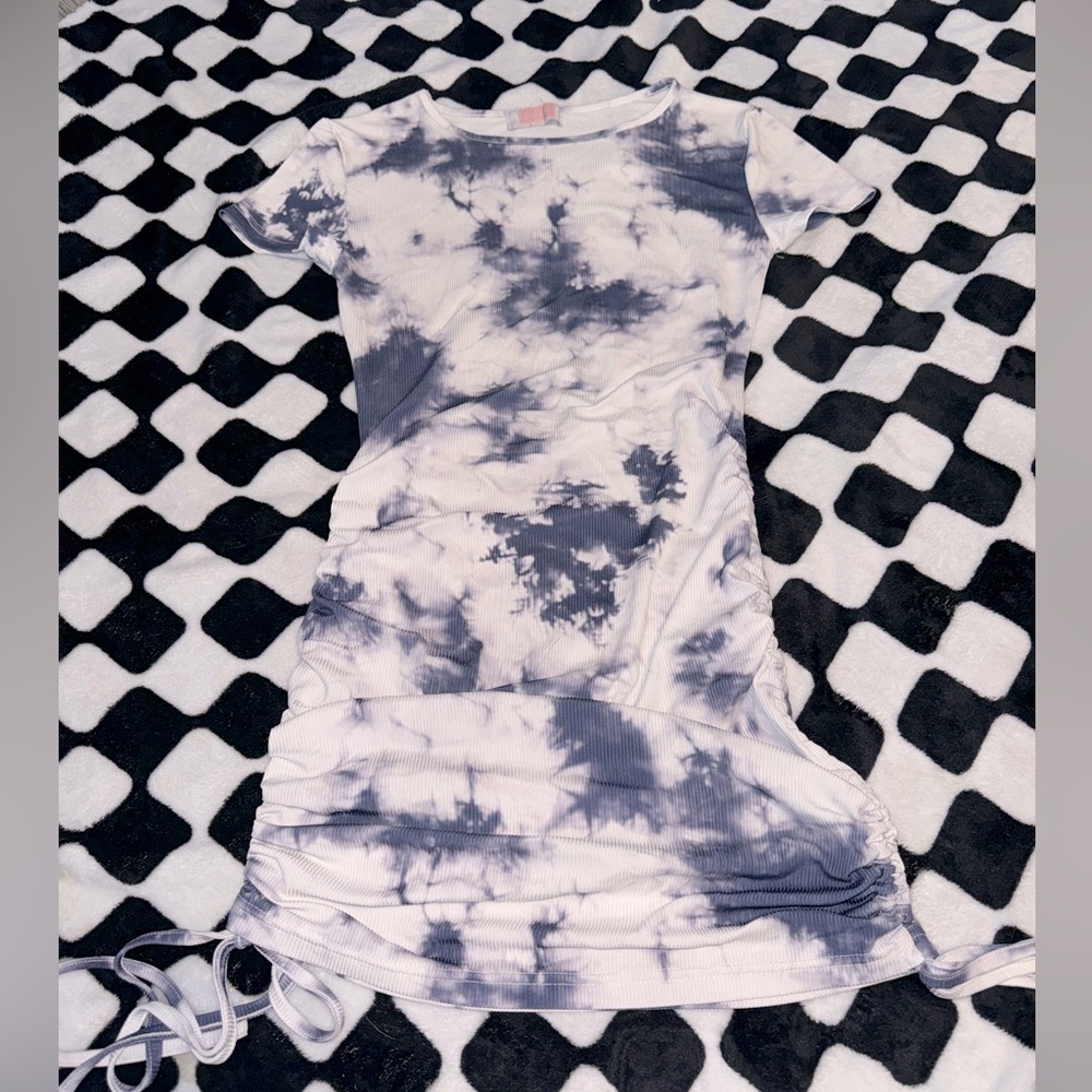 The Dye Scrunch Dress